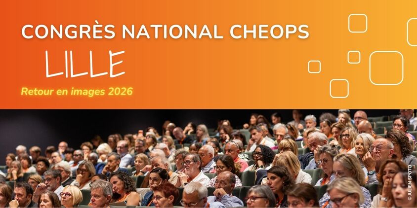 Les congressistes en plénière