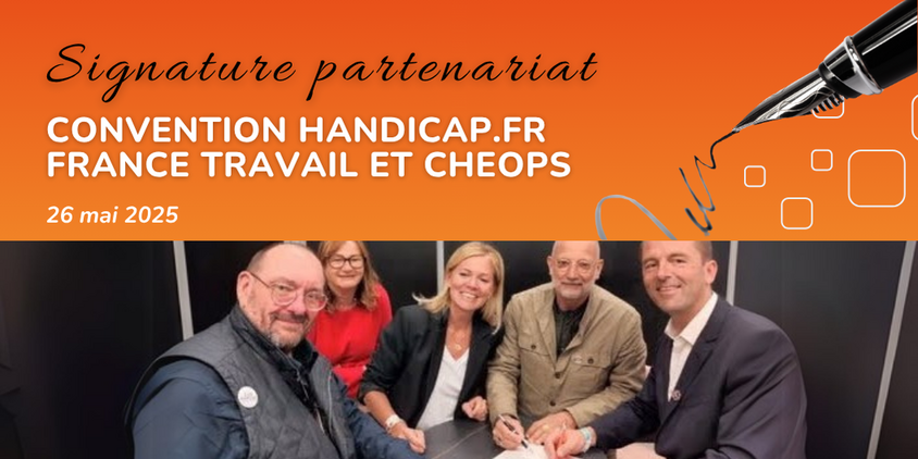 Photo des personnes signant